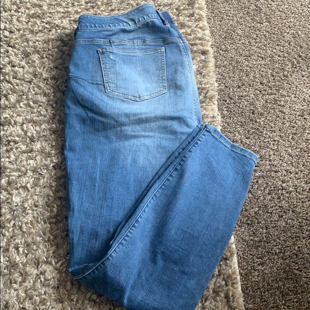 Bombshell skinny ripped jeans